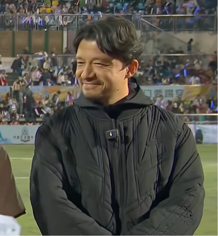 的教练员都, 足球还是第 的教练员都, 足球还是第