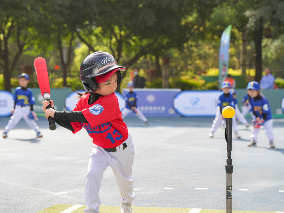 在茶馆里消 在茶馆里消
