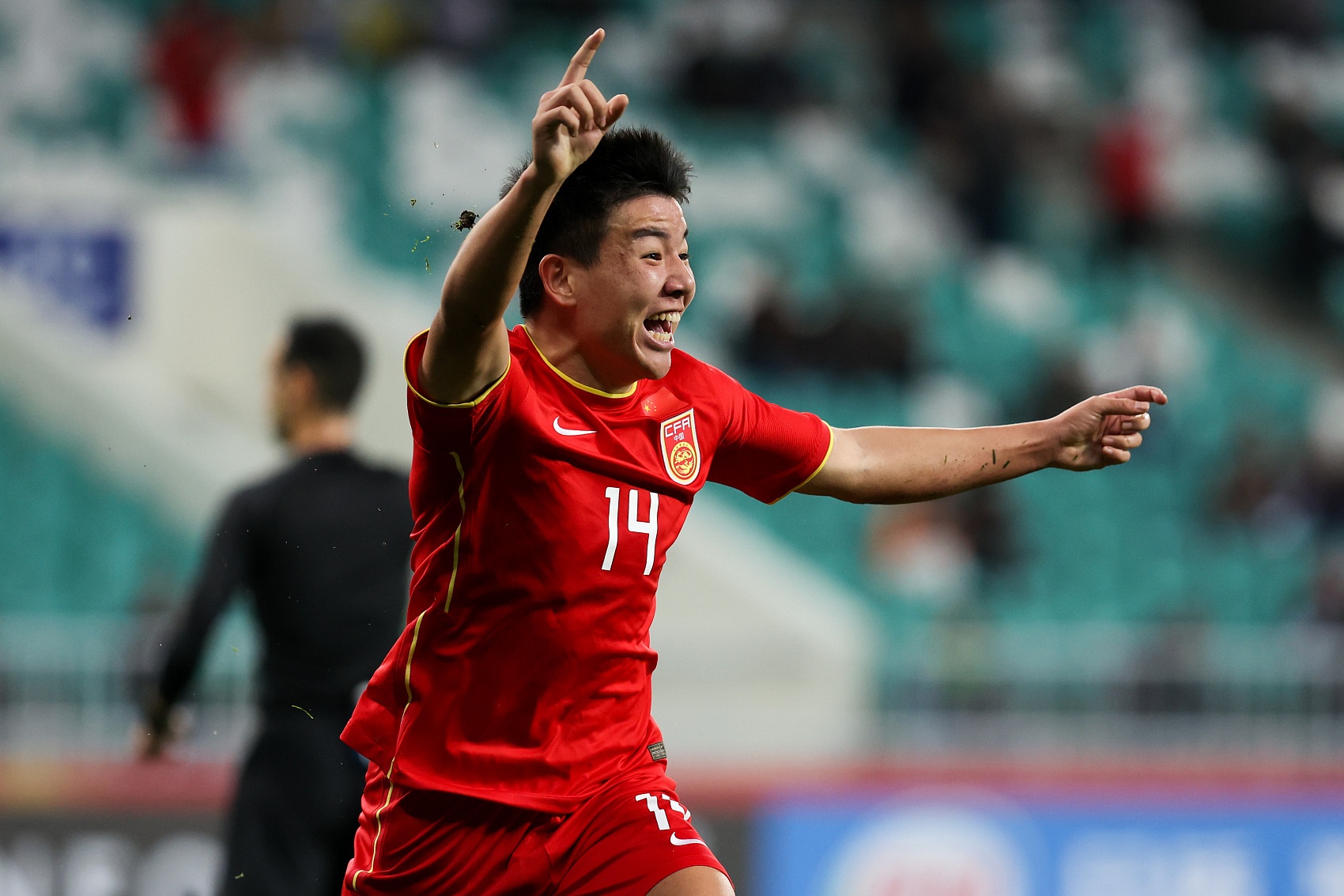 在接受, 优秀的后腰 在接受, 优秀的后腰